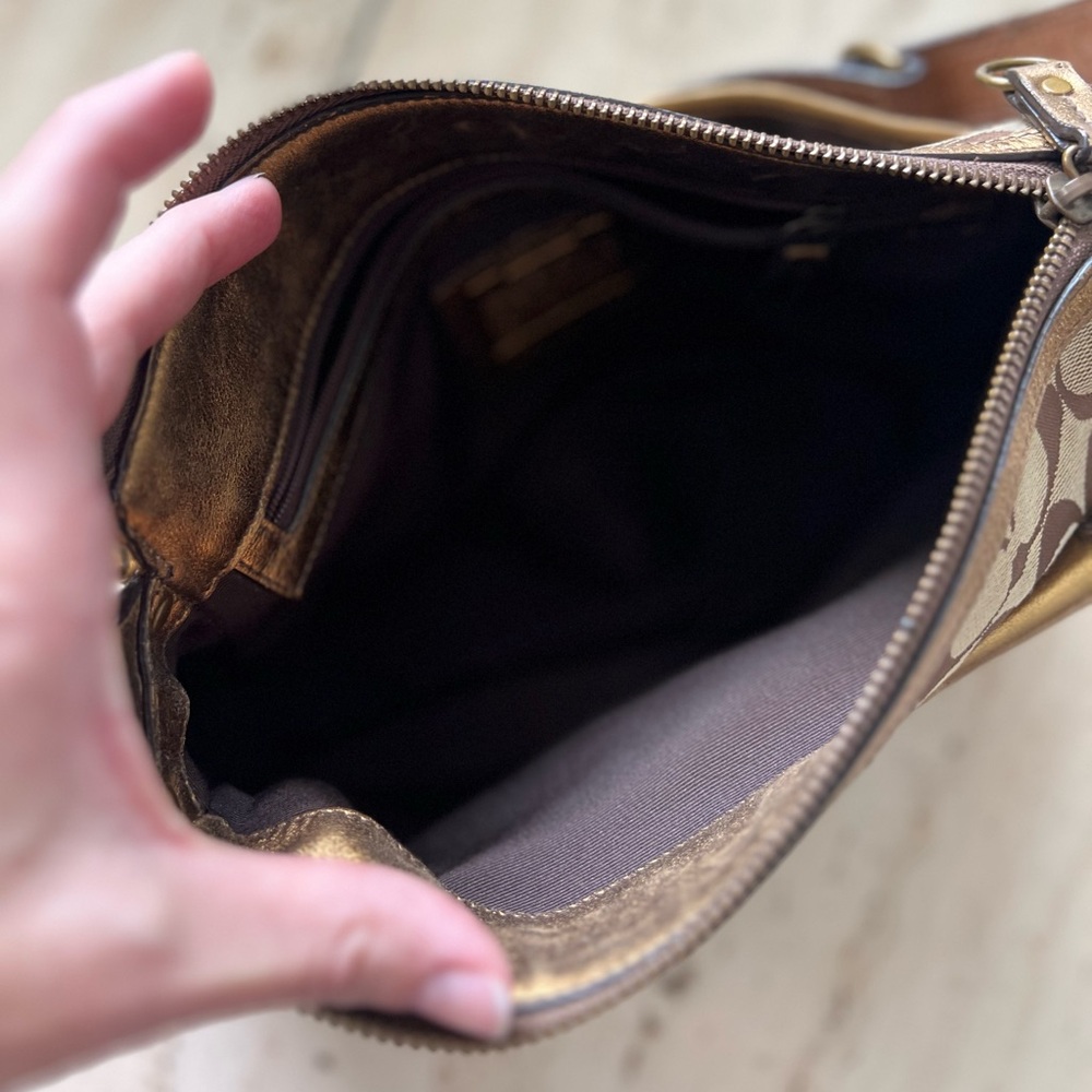 Vintage 2004 Fall Special Edition Coach Gold and Brown Shoulder Bag with Suede - Picture 4 of 12